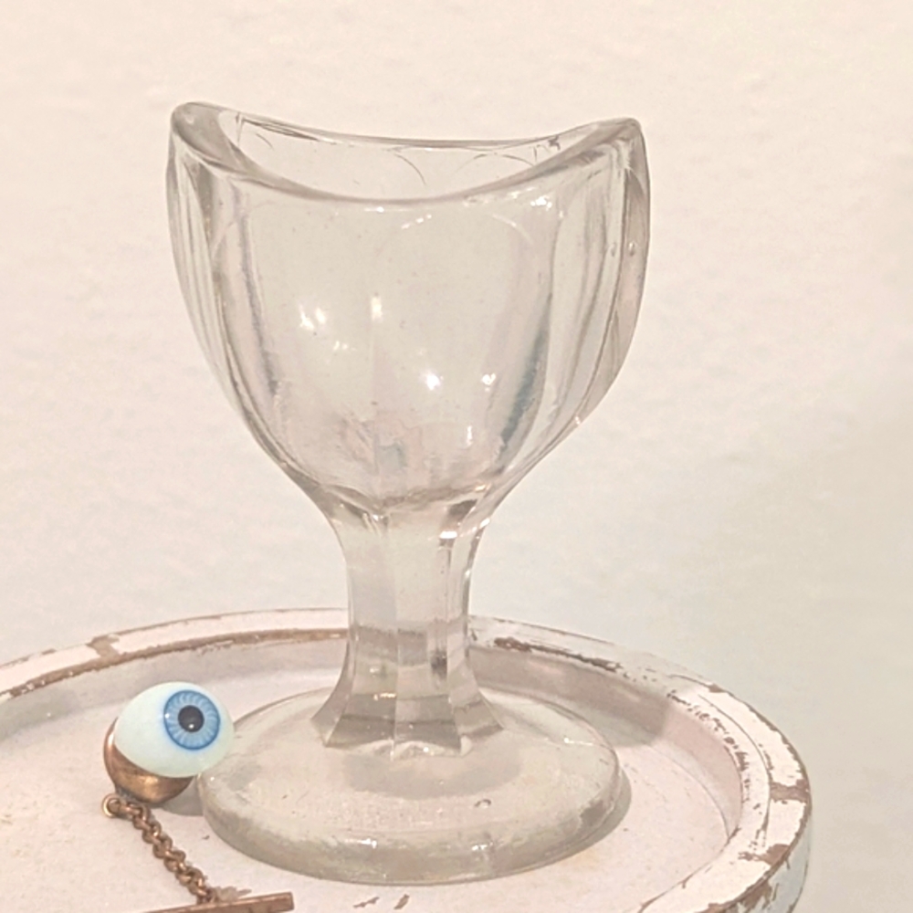 Vintage"EYE SEE YOU",Clear Glass Eye Wash, Wth Blue Lucite Evil Eye Tie Tack - Picture 5 of 6
